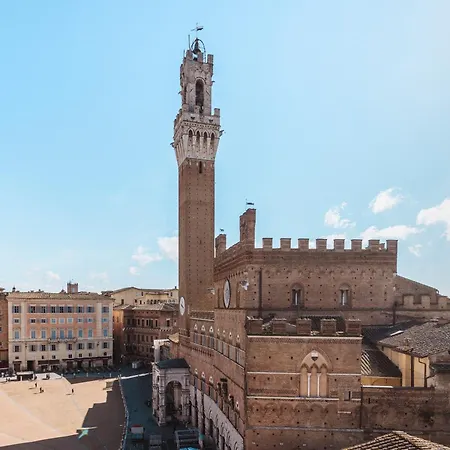Apartamento Torre Dei Lambertini Windows On Piazza Del Campo - Residenza D'Epoca Siena Exterior foto