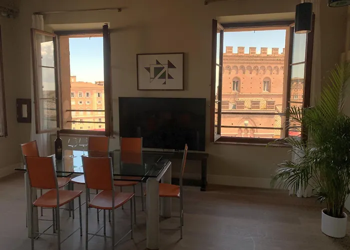 Torre Dei Lambertini Windows On Piazza Del Campo - Residenza D\'Epoca
