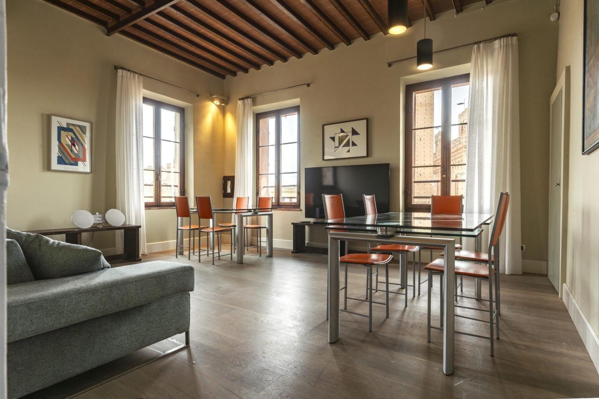 Apartment Torre Dei Lambertini Windows On Piazza Del Campo - Residenza D'epoca Siena
