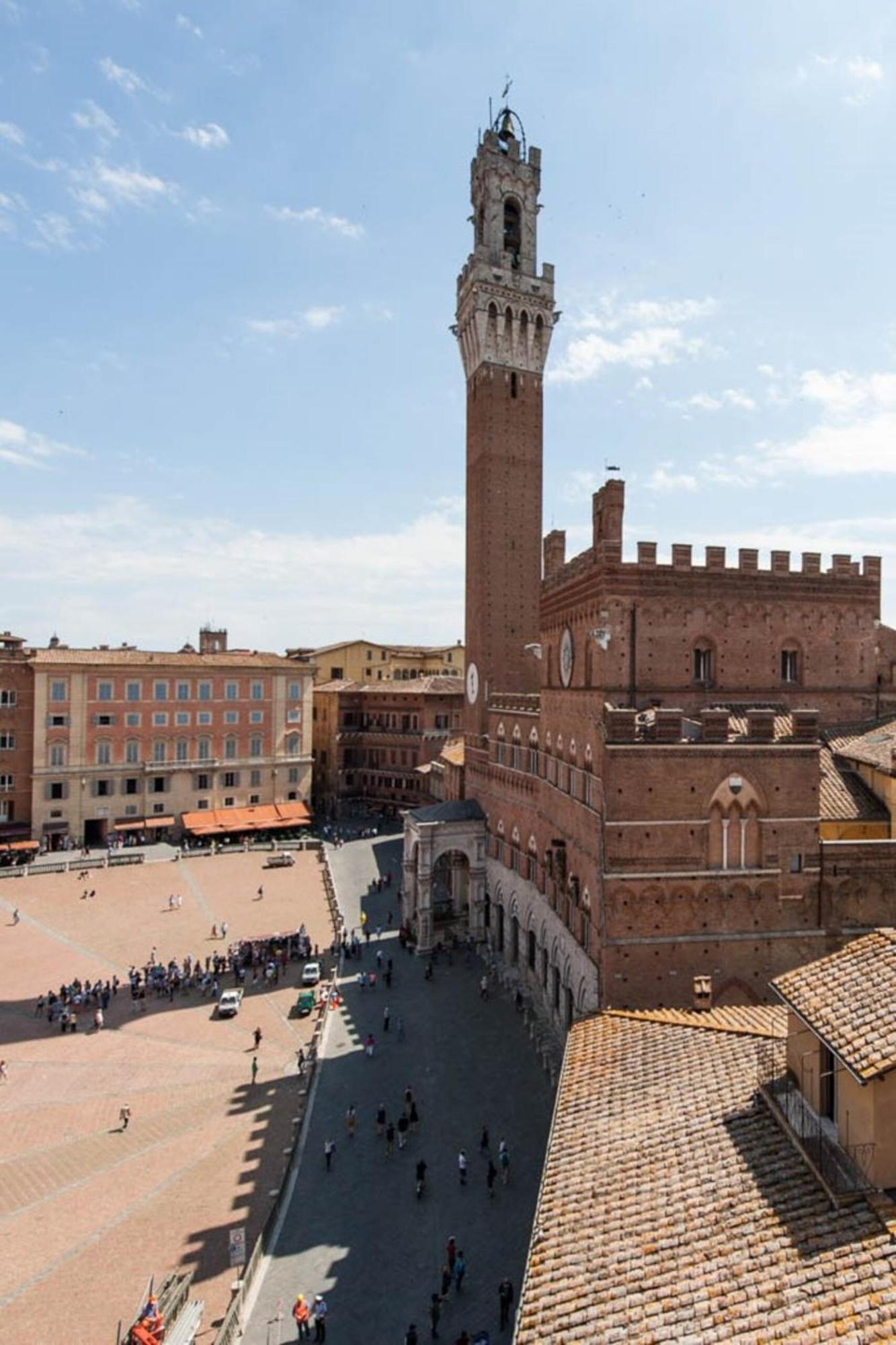 Apartment Torre Dei Lambertini Windows On Piazza Del Campo - Residenza D'epoca *